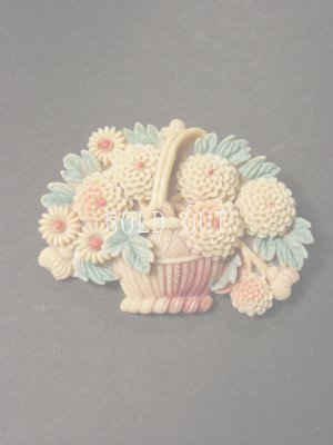 画像1: アンティーク　セルロイドの花籠のブローチ　1940s