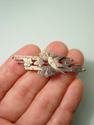 画像8: ビクトリアン　ツバメと植物のブローチ　1895年