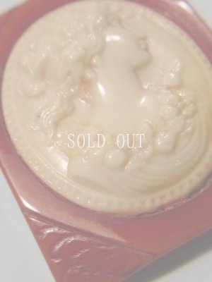 画像2: ベークライトとセルロイドの女性のブローチ　1940s