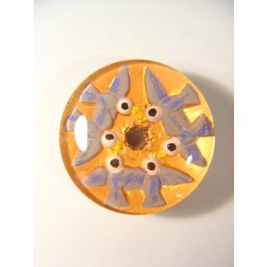 画像: チェコガラスボタンを加工した帯留め