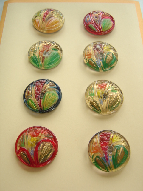 画像: 花のモチーフのチェコガラスボタン　現代