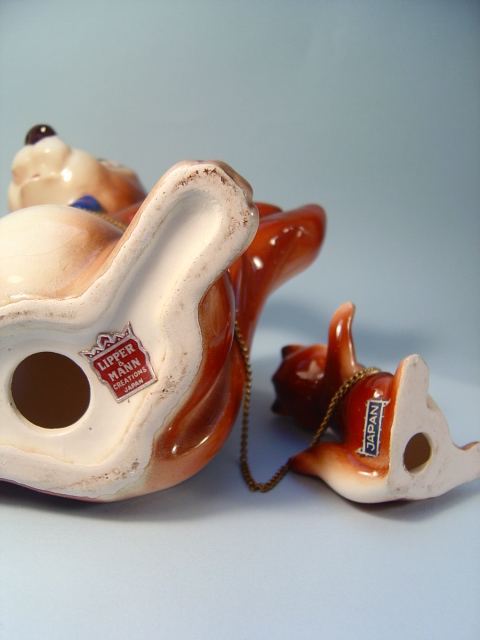 画像: リスの親子　陶器製　1950s