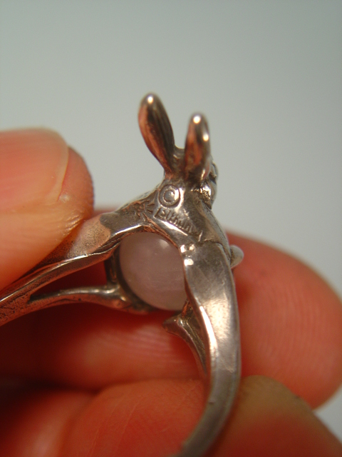 画像: ローズクォーツのウサギの指輪　シルバー